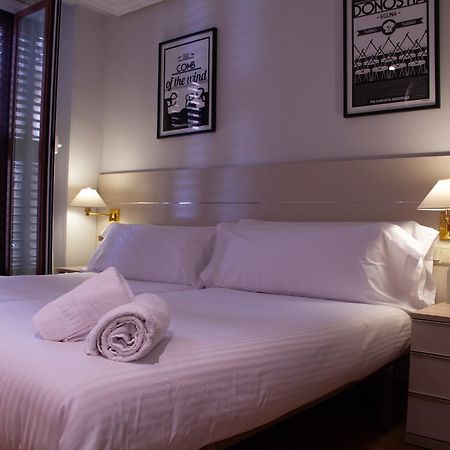 Pension Larrea Сан-Себастьян Экстерьер фото