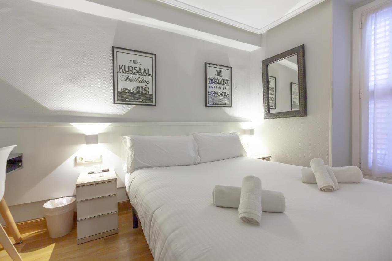 Pension Larrea Сан-Себастьян Экстерьер фото
